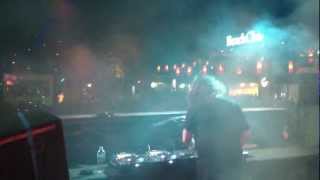 The Aston Shuffle vs. Tommy Trash - Sunrise [Axtone] [Live-HD]
