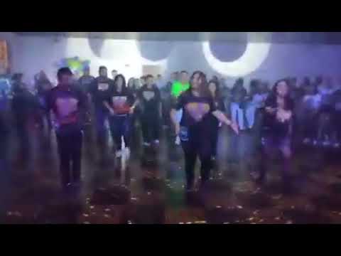 Passinho de Flashback com o mega grupo Super Flashback de Curitiba , no embalo dos anos 80 90 2000