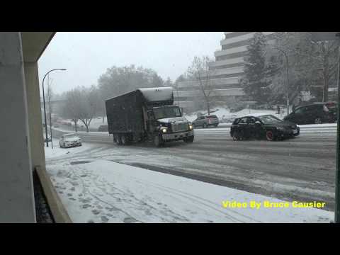 Truck Runs Red Light So He Wouldn't Get Stuck In The Snow