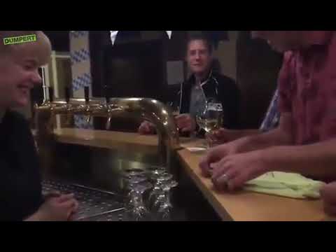 Забавный трюк с полотенцем