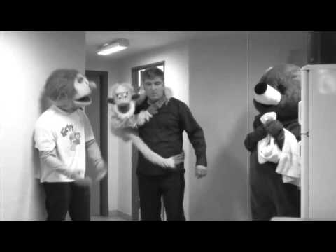 Fredy entre en scène