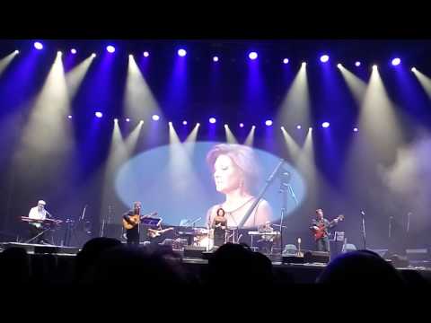 Marie Rottrová - Patnáct /O2 aréna 20.12.2016/