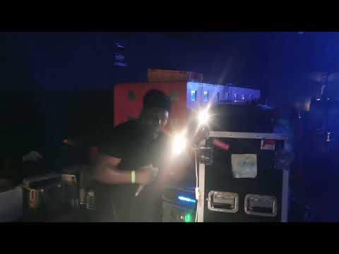 Keety Roots playing Isha bel - Jah nah let you go - on Walking Mess sound system - AIX DUB CLUB #12