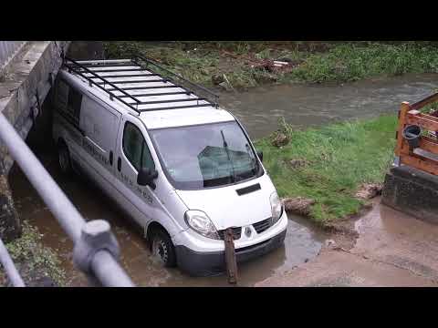 Nach schwerem Unwetter: Aufräumarbeiten in Kastl (Oberpfalz)