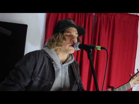 Crazy In Love / Hot In Herre - Beyoncé & Nelly Mashup (Julien Belhumeur Acoustic Cover)