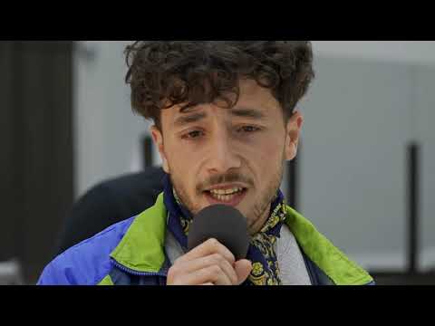 Hello my name is ... Mujo – Aman