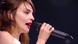 CHVRCHES Never Ending Circles - Glastonbury