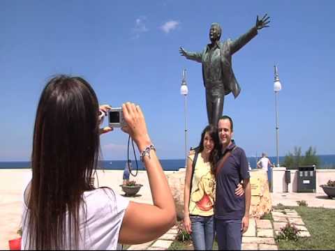 POLIGNANO A MARE (BA): CITTADINANZA ONORARIA A BEPPE FIORELLO