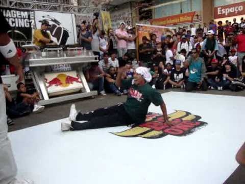 RED BULL CYPHERS - Toddy Vs Beição