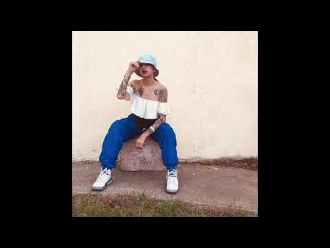 Yoss Bones Ft. Neblinna - Chiquibom