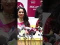Priyanka Mohan Adjusting Saree In Public Pugazh