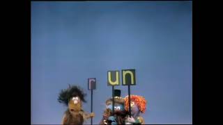 Sesame Street - Hippies spell out &quot;RUN&quot;