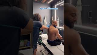 Download lagu Sports massage therapy: shoulders/lats mp3