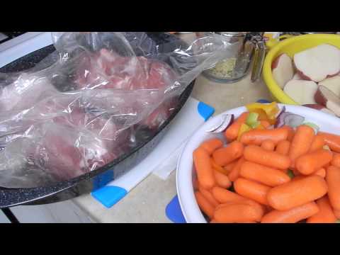 download lagu mp3 mp4 Pork Roast In Bag With Vegetables, download lagu Pork Roast In Bag With Vegetables gratis, unduh video klip Pork Roast In Bag With Vegetables