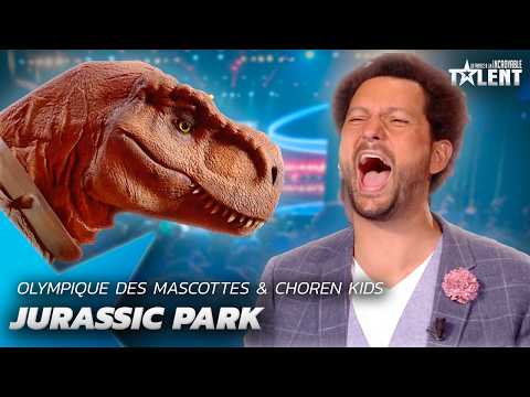 JURASSIC PARK jumps on stage, and makes everybody uncomfortable 😅