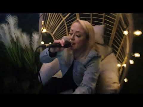 Sassja - Raggamuffin Rising (acoustic session) #sassja