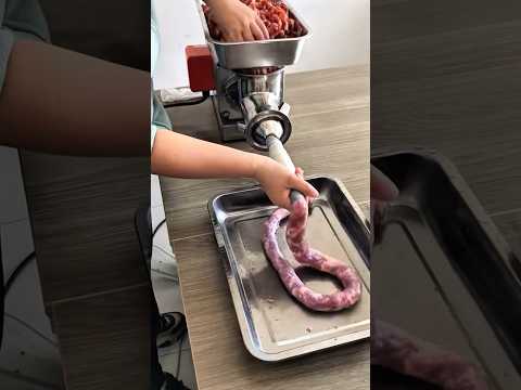 Sausage making machine