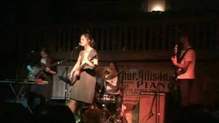 the Gladeyes - One Million Kisses - Live