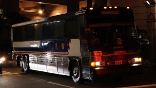 [一代經典 • 再現街頭] 灰狗巴士 950-WF