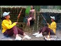 Hmong Girls Go To Eat In The Backyand Of A Small House In The Forest