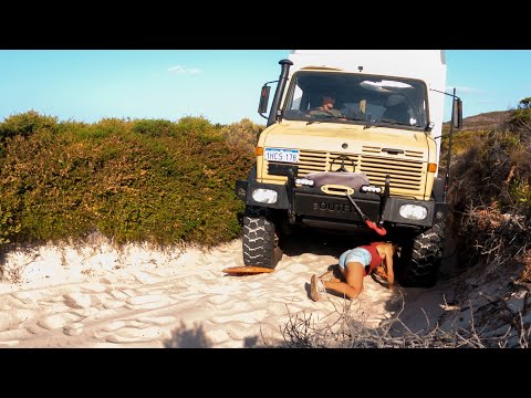 Self-Recovering our STUCK 40-Year Old Unimog & 4X4 Beach PARADISE in Esperance