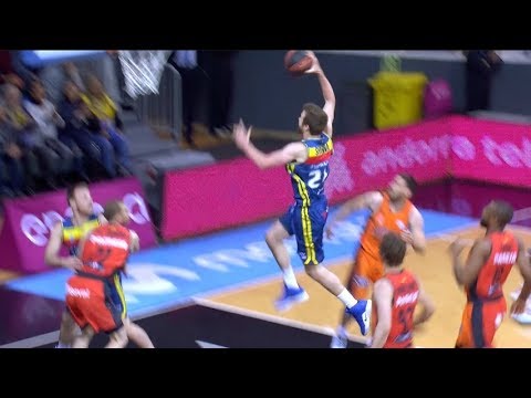 John Shurna sobrevuela Andorra | Liga Endesa