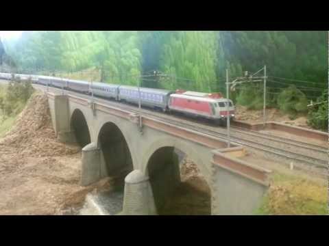 E 444R con treno InterCity Tirreno