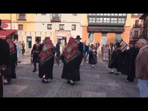 El Embrujo de la Valduerna baila en León