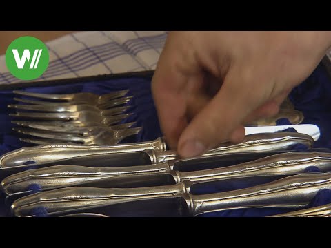 Polishing silver cutlery – a quick method with salt, aluminum foil, and water!