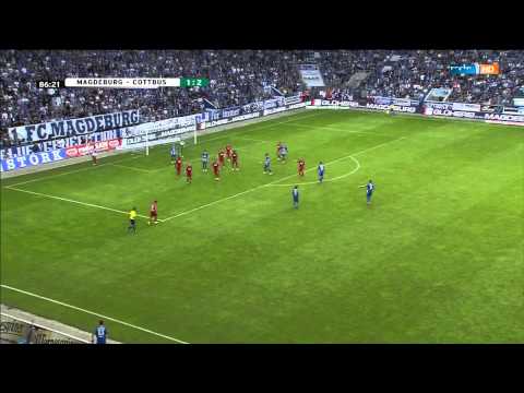 1.FC Magdeburg Ryan Malone extrem Einwurf