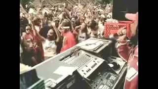 Wayne Wonder - Bounce Along (Official Music Video)