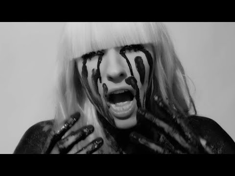 Linda Varg  - Weak (Official Video)