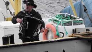 preview picture of video 'Finnanger Brygge14 mai 2011 nr3.wmv'