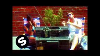 Download lagu Classic : Ron Carroll - Walking Down The Street mp3