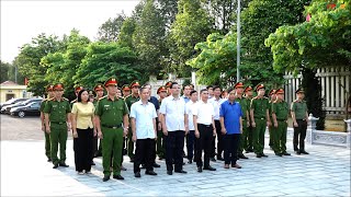 Đoàn đại biểu lãnh đạo Thành phố dâng hương tượng Đài Chủ tịch Hồ Chí Minh và Chúc mừng Công an Thành phố nhân kỷ niệm 78 năm Ngày truyền thống