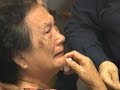 Raw: Relatives Grieve on AirAsia News - YouTube