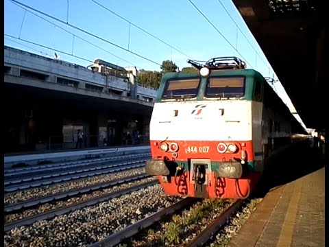 E 444.007 IN PARTENZA AL TRAMONTO