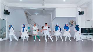 La Fiesta (Marengue) - Line Dance / Choreo by Jun Andrizal &amp; Yanti Artiyanti (INA)
