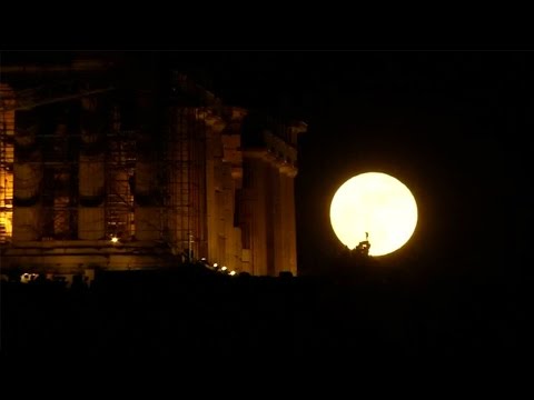 Watch | Final supermoon of 2016 rises above Acropolis
