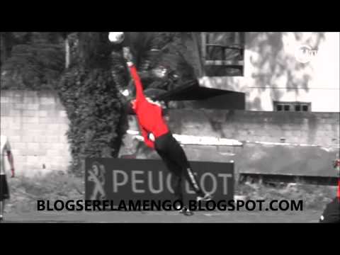 Golaço do Rafinha no treino