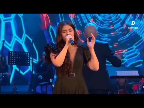 Oana Larisa Giurgiuman - TROFEUL FESTIVALULUI ,,GLASUL SPERANȚELOR” 2025 - ,,Fântânile albastre”