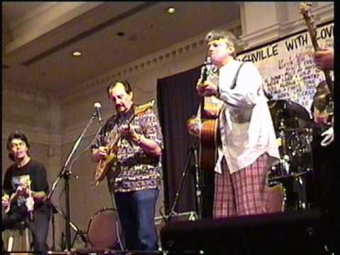 Tommy and Phil Emmanuel with Nokie Edwards 2000, playing 