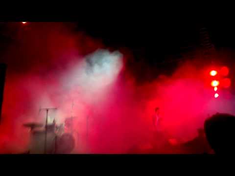 Red In Motion 2015: Linkin Park - Numb (I Tễu's performance) & Avicii - Waiting For Love