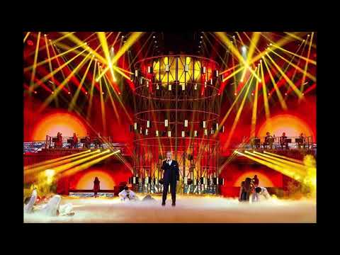 Claudio Baglioni - E tu.. - Live a Uà - Uomo di varie età