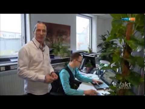 Reichsapfel, Zepter und Krone - Peter Fitzek und sein Königreich Deutschland