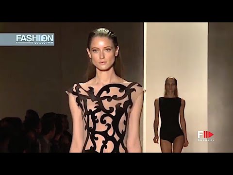 ADRIANA DEGREAS Spring 2011 Milan - Fashion Channel