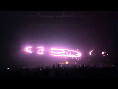 Gareth Emery Live in Beirut - Eurythmics vs. Gareth Emery vs. Adele