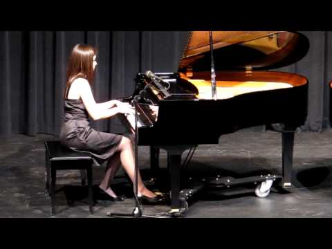 SNOWY MORNING BLUES (James P. Johnson) - Stephanie Trick