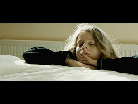 Clair Obscur (2016) Trailer, OmU