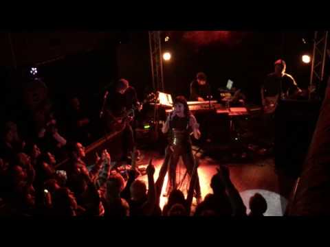 Amaral @ Thekla Bristol Reino Unido - 6/2/2017 - Nocturnal Solar Sessions European Tour. 1/3